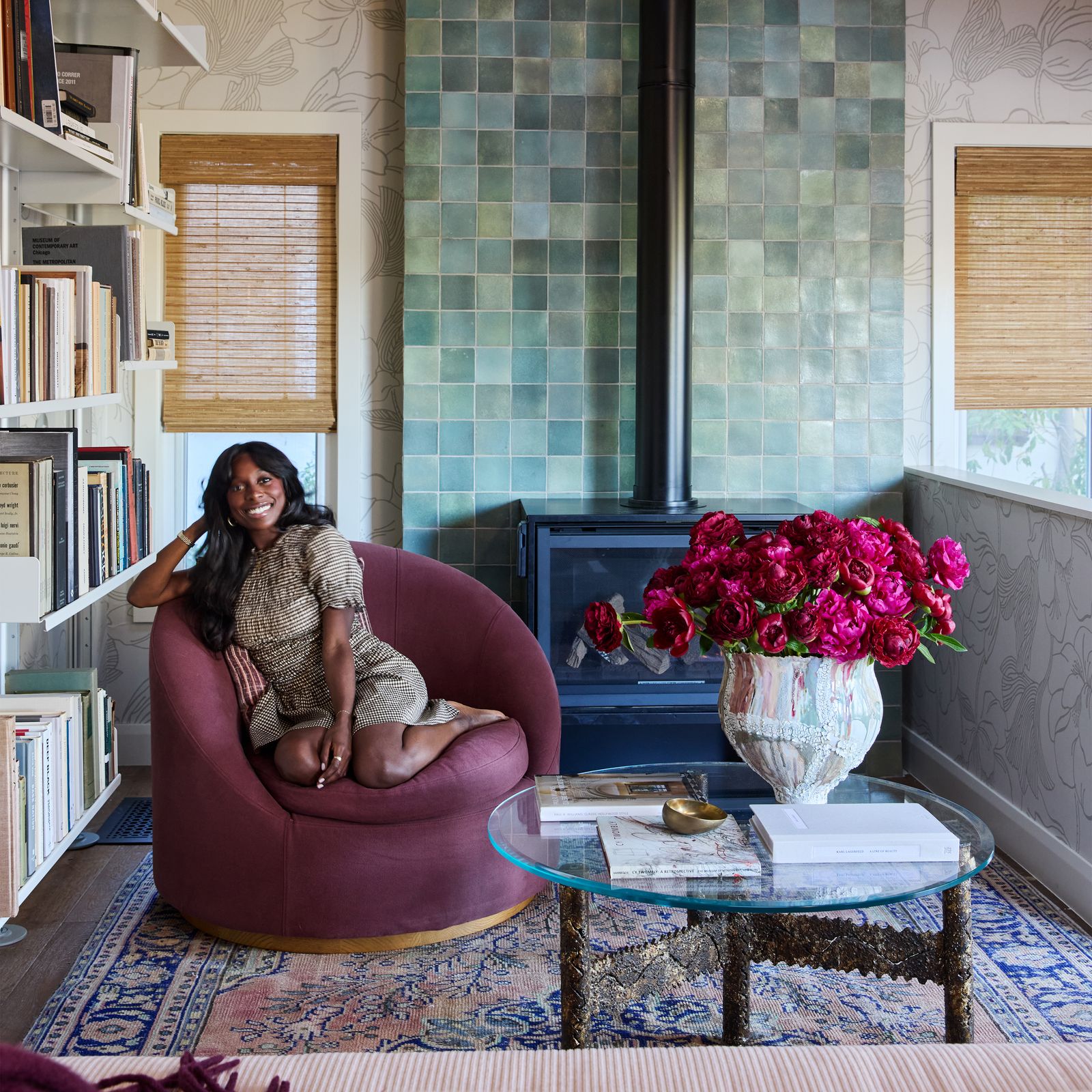 Beauty Creator Toni Bravo Designed Her First Home Without a Mood Board&-or a TV