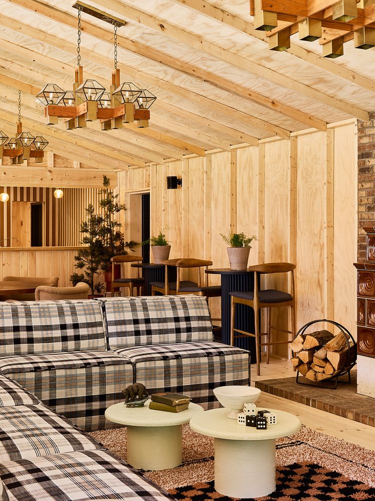 The Best Hotels in Stowe, Vermont, for Leaf-Peeping Excursions and Ski Trips