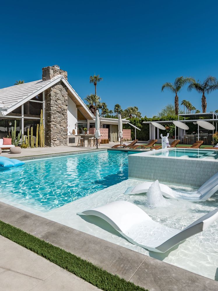 13 Midcentury Modern Airbnbs to Book on Your Next Trip to Palm Springs
